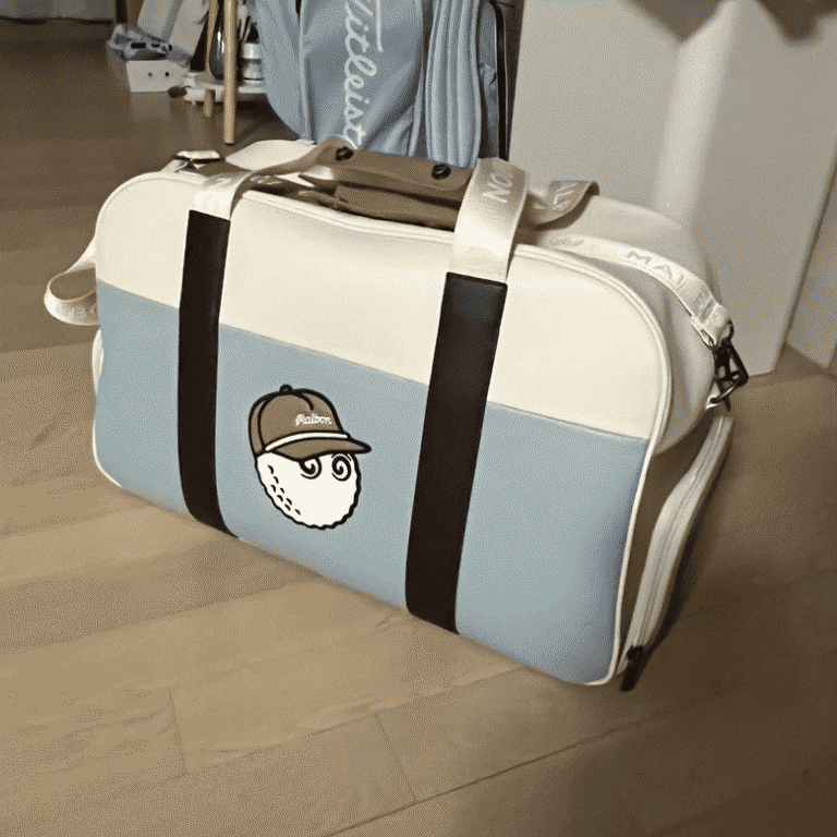 Túi Đựng Quần Áo Golf Màu Khối | Malbon photo review