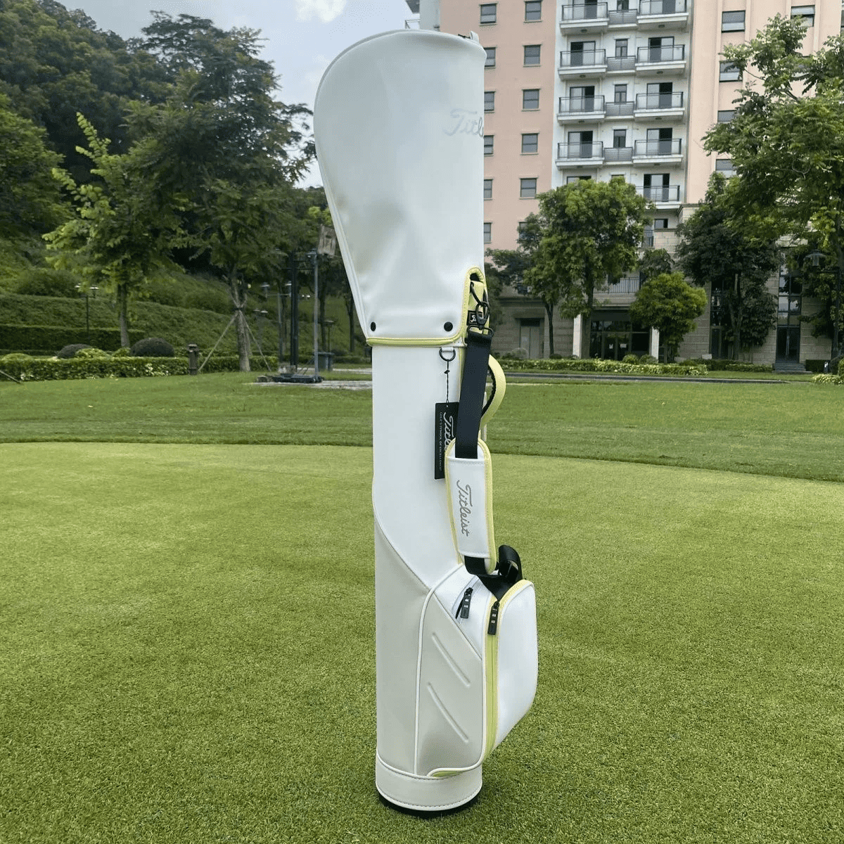 Túi Gậy Tập Golf Bản Nâng Cấp Sunday Bag | Titleist Ảnh sản phẩm số 6 túi tập golf bản nâng cấp sunday bag Titleist TDGG127